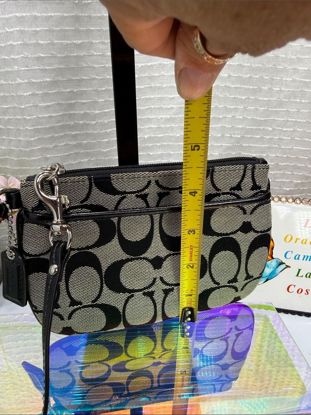 (O1) Coach vintage mini black and gray canvas clutch with Coach logo - Picture 3 of 10